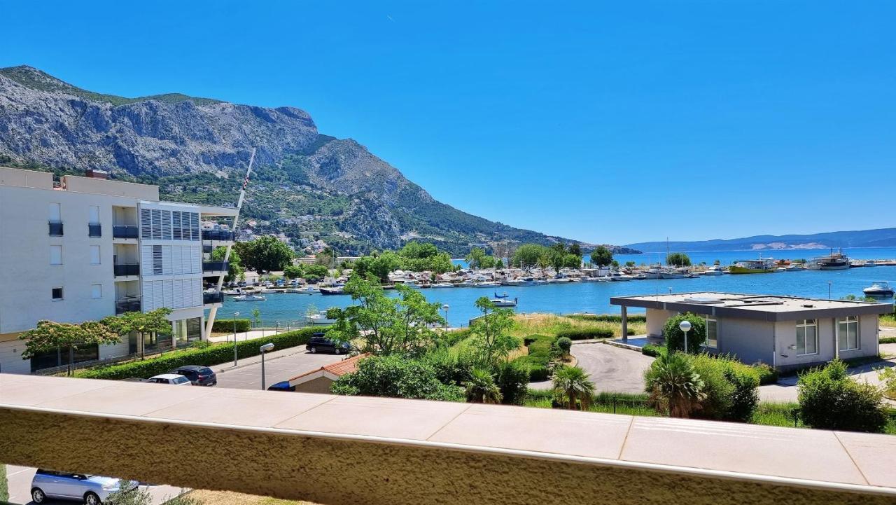 Apartment Cesarica Omis Exterior photo