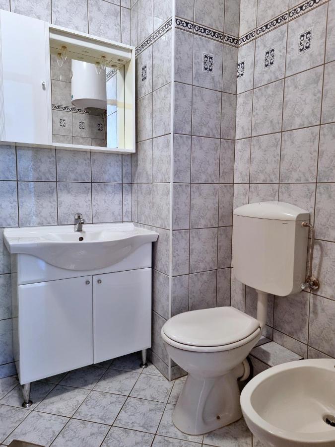 Apartment Cesarica Omis Exterior photo